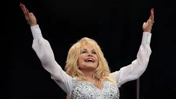 Bandara Nashville Akan Berganti Nama Menjadi Bandara Dolly Parton, Penghormatan untuk Sang Legenda Musik Country