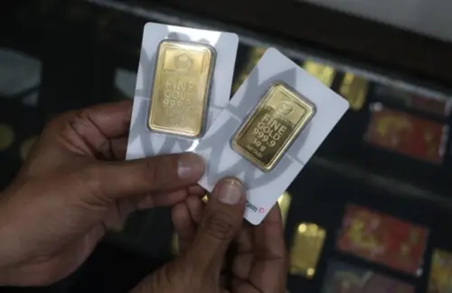 Emas Antam Mengalami Penurunan Signifikan Sepekan, Stagnan di Level Rp1,3 Juta per Gram Hari Ini