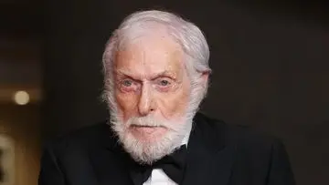Aktris Legendaris ‘Mary Poppins’ Rayakan Ulang Tahun ke-100 dengan Tips Menua Sehat