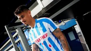 Mees Hilgers Gabung SC Heerenveen: Klub Ungkap Alasan Rekrut Bek Timnas Indonesia