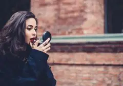 Gen Z Dongkrak Pasar Kosmetik Indonesia: Berani Rogoh Kocek Lebih Dalam untuk Produk Berkualitas