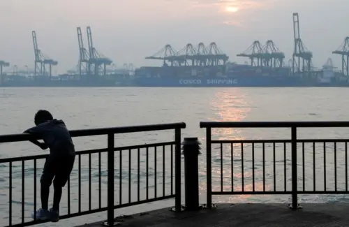 Kabut Asap dari Indonesia Kembali Selimuti Singapura, Kualitas Udara Capai Level Tidak Sehat