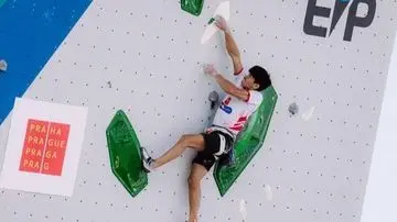 Putra Tri Ramadani Melaju ke Semifinal World Climbing Series Koper 2026