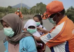 Abu Vulkanik Gunung Anak Krakatau Meningkat, Warga Pesisir Diimbau Waspadai Paparan