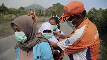 Abu Vulkanik Gunung Anak Krakatau Meningkat, Warga Pesisir Diimbau Waspadai Paparan