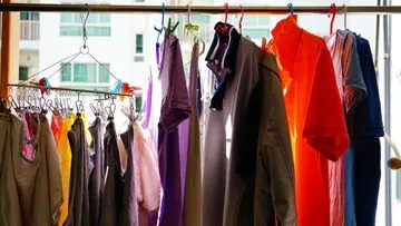 Debu Vulkanik Anak Krakatau Menempel di Pakaian: Kapan Perlu Dicuci Ulang? Pakar Beri Penjelasan