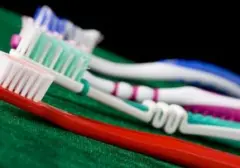 Sikat Gigi Saja Tak Cukup, Water Floss Penting untuk Kebersihan Optimal