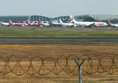 Abu Vulkanik Ganggu Penerbangan, Bandara Ditutup Sementara: Ini Pilihan Transportasi Alternatif