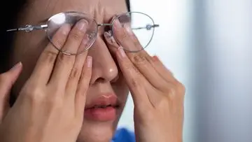 Terkena Abu Vulkanik di Mata, Dokter Ingatkan Jangan Langsung Kucek