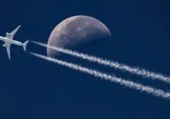 Cathay Pacific dan Google Jajaki Penggunaan AI untuk Minimalkan Jejak Uap Pesawat