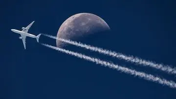 Cathay Pacific dan Google Jajaki Penggunaan AI untuk Minimalkan Jejak Uap Pesawat
