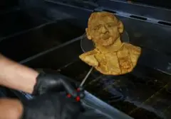 Restoran di Argentina Sajikan Daging Ukiran Wajah Lionel Messi, Jadi Viral