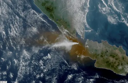 Anak Krakatau Kembali Erupsi, Status Siaga III Tetap Berlaku