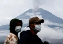 Gunung Semeru Kembali Erupsi, Status Siaga III Diberlakukan