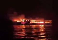 Tragedi Laut: Feri Terbakar Hebat, Ratusan Penumpang Terancam, 87 Hilang