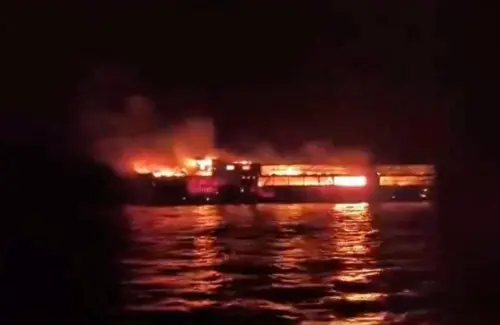Tragedi Laut: Feri Terbakar Hebat, Ratusan Penumpang Terancam, 87 Hilang