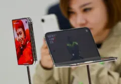 Bukan Apple, Ponsel Lipat Pertama Ternyata Lahir di China Delapan Tahun Lebih Dulu